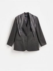 Marynarka z chustą - ciemnoszary. Szare marynarki i żakiety damskie Reserved, bez wzorów, z tkaniny, bez kołnierzyka, bez ramiączek. Za 249.99 zł.