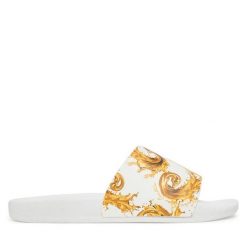 Klapki Versace Jeans Couture. Białe klapki męskie Versace Jeans Couture, bez wzorów, z jeansu, bez zapięcia. Za 359.99 zł.