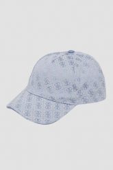 GUESS Błękitna logowana czapka Baseball Cap. Niebieskie czapki damskie Guess, z aplikacjami. W wyprzedaży za 129.99 zł.