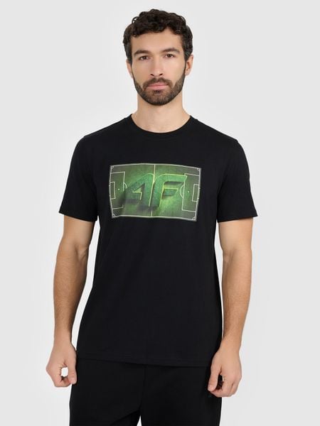 4F T-shirt regular z nadrukiem męski - czarny M. Czarne t-shirty męskie 4F, m, bez wzorów, z bawełny, bez kołnierzyka, bez ramiączek. Za 79.99 zł.