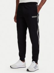 EA7 Emporio Armani Spodnie dresowe 7M002198 AF10377 UC001 Czarny Slim Fit. Czarne spodnie sportowe męskie EA7 Emporio Armani, m, bez wzorów, z bawełny. Za 529.99 zł.