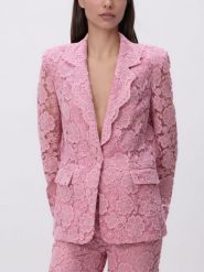 Strukturalna marynarka - pastelowy róż. Czerwone marynarki i żakiety damskie Reserved, bez wzorów, z bawełny, bez kołnierzyka, bez ramiączek. Za 259.99 zł.