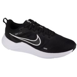 Tenisówki Nike Model Downshifter 12 C/o Kolor Czarny. Czarne trampki męskie Nike, bez wzorów, z gumy, sportowe, bez zapięcia. Za 367.00 zł.