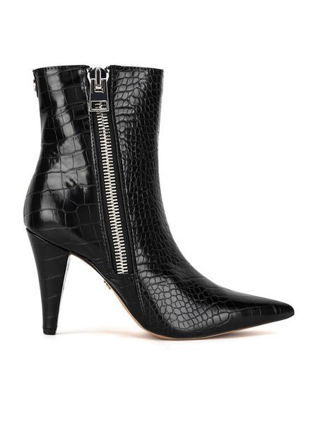 Nine West Botki BYCCC04 Czarny. Czarne botki damskie Nine West, bez wzorów, z materiału, bez obcasa, na słupku, bez zapięcia. Za 209.99 zł.