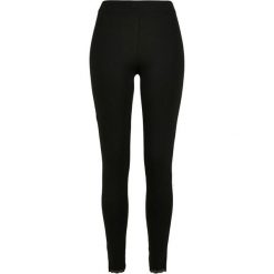 Legginsy damskie Urban Classics lace hem. Czarne legginsy damskie Urban Classics, bez wzorów, z koronki. Za 134.50 zł.