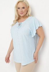 Jasnoniebieska Ażurowa Bluzka z Wiązaniem przy Dekolcie Keiraeta. Niebieskie bluzki damskie Born2be, l, w ażurowe wzory, z materiału, eleganckie, bez kołnierzyka, bez ramiączek. Za 34.99 zł.