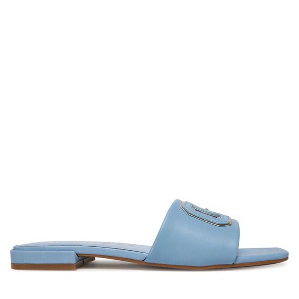 Klapki Guess. Niebieskie klapki damskie Guess, z aplikacjami, bez obcasa, bez zapięcia. Za 319.99 zł.