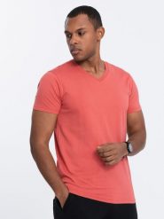 Bawełniana klasyczna męska koszulka z dekoltem w serek BASIC - różowa V12 - Rozmiar: S. Czerwone t-shirty męskie Ombre Clothing, m, bez wzorów, z bawełny, bez kołnierzyka, bez ramiączek. W wyprzedaży za 24.99 zł.