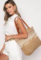 Brązowa Torebka Shopper z Plecionki Wykończona Chwostami Rivantiha. Brązowe shopperki damskie Born2be, bez wzorów, z bawełny, małe, bez dodatków. Za 74.99 zł.