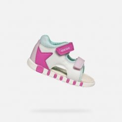 Sandały GEOX B SANDAL IUPIDOO GIR Rose. Białe sandały damskie Geox, bez wzorów, z syntetyku, bez obcasa, bez zapięcia. Za 189.99 zł.