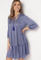 Niebieska Rozkloszowana Sukienka Ozdobiona Chwostami i Drobnym Wzorem Clemova. Niebieskie sukienki damskie Born2be, na imprezę, l, bez wzorów, bez kołnierzyka, bez ramiączek, mini, rozkloszowane. Za 69.99 zł.