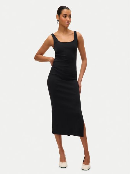 Vero Moda Sukienka codzienna Chloe 10325601 Czarny Slim Fit. Czarne sukienki damskie Vero Moda, na co dzień, xs, bez wzorów, z bawełny, bez kołnierzyka, bez ramiączek, proste. Za 109.99 zł.