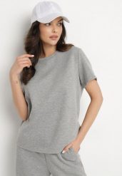 Szary T-shirt z Wiskozą Ozdobiony Cyrkoniami Hirritia. Szare t-shirty damskie Born2be, l, z aplikacjami, z jeansu, klasyczne, bez kołnierzyka, bez ramiączek. Za 84.99 zł.