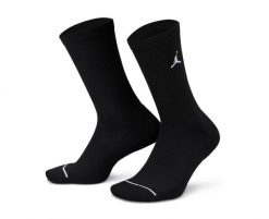 Skarpety sportowe Nike Jordan 3-pack. Czarne skarpety męskie Nike, bez wzorów, z materiału. Za 82.99 zł.