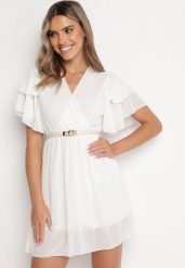 Biała Sukienka Theselle. Białe sukienki damskie Born2be, na co dzień, na lato, m, bez wzorów, bez kołnierzyka, bez ramiączek, mini, kopertowe. Za 74.99 zł.