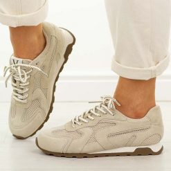 Beżowe skórzane półbuty damskie Vinceza 86426. Brązowe obuwie sportowe damskie VINCEZA, na jesień, bez wzorów, z jeansu, z okrągłym noskiem, bez zapięcia, trekkingowe. Za 249.00 zł.