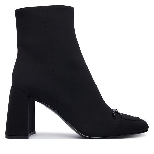 Botki LOVE MOSCHINO. Czarne botki damskie Love Moschino, bez wzorów, bez obcasa, na słupku, bez zapięcia. Za 1,409.00 zł.