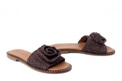 BOCCATO 0633-11 brown textile, klapki damskie. Brązowe klapki damskie Boccato, na lato, bez wzorów, bez obcasa, na obcasie, bez zapięcia. Za 250.67 zł.