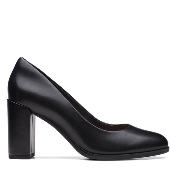Czółenka Clarks. Czarne czółenka damskie Clarks, bez wzorów, bez obcasa, bez zapięcia. Za 349.99 zł.