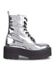 Tommy Jeans Botki Tjw Flatform Zip Up Metallic EN0EN02403 Szary. Szare botki damskie Tommy Jeans, bez wzorów, z jeansu, bez obcasa, na płaskiej podeszwie, bez zapięcia. Za 759.99 zł.