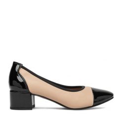 Czółenka JENNY. Brązowe czółenka damskie Jenny, bez wzorów, bez obcasa, bez zapięcia. Za 119.99 zł.