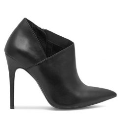 Botki Badura. Czarne botki damskie Badura, bez wzorów, bez obcasa, na szpilce, bez zapięcia. Za 359.99 zł.