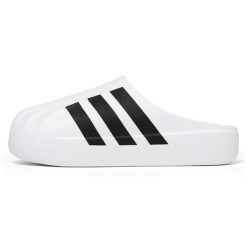 Klapki do chodzenia męskie Adidas Superstar Mule Adifom. Białe klapki męskie Adidas, bez wzorów, z gumy, bez zapięcia. Za 254.24 zł.