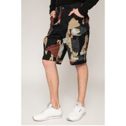 G-Star Raw - Szorty. Szorty męskie G-Star Raw, bez wzorów, z bawełny, casualowe. W wyprzedaży za 149.90 zł.