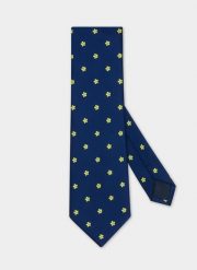 Granatowy krawat męski w żółte kwiatki P22SF-KX-018-G-0. Niebieskie krawaty i muchy Pako Lorente, bez wzorów, z poliesteru. Za 9.99 zł.