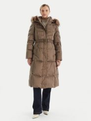 Guess Płaszcz zimowy W5BL29 W2802 Brązowy Regular Fit. Brązowe płaszcze damskie Guess, na zimę, s, z aplikacjami, z syntetyku, bez kołnierzyka, bez kaptura. Za 1,399.00 zł.