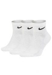 Męskie Skarpety Do Kostki Z Amortyzacją (zestaw 3 Sztuk). Białe skarpety męskie Nike, bez wzorów, z bawełny. Za 155.99 zł.
