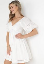 Biała Sukienka Mini z Głębokim Dekoltem z Lnu i Bawełny Janova. Białe sukienki damskie Born2be, na co dzień, m, z aplikacjami, z bawełny, eleganckie, bez kołnierzyka, bez ramiączek, mini. Za 139.99 zł.