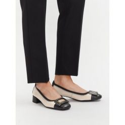 Półbuty Hispanitas. Białe półbuty damskie Hispanitas, bez wzorów, bez obcasa, na obcasie, bez zapięcia. Za 332.99 zł.