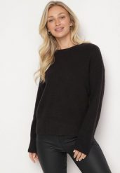 Czarny Sweter o Klasycznym Fasonie z Wełną Avartissa. Czarne swetry nierozpinane damskie Born2be, na zimę, bez wzorów, z wełny, klasyczne, bez kołnierzyka, bez ramiączek. Za 139.99 zł.