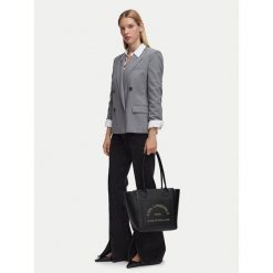 Torebka KARL LAGERFELD. Czarne shopperki damskie KARL LAGERFELD, bez wzorów, bez dodatków. Za 1,299.00 zł.