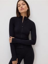 Bluza z suwakiem - czarny. Czarne bluzy damskie Reserved, l, bez wzorów, z dzianiny, bez ramiączek, bez kaptura. Za 99.99 zł.