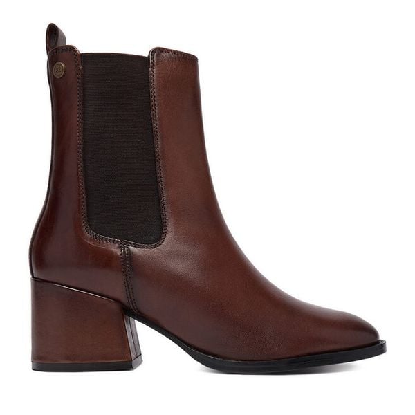 Botki Beverly Hills Polo Club. Brązowe botki damskie Beverly Hills Polo Club, bez wzorów, bez obcasa, na słupku, bez zapięcia. Za 449.99 zł.