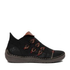 Botki Rieker. Czarne botki damskie Rieker, bez wzorów, bez obcasa, na płaskiej podeszwie, bez zapięcia. Za 349.99 zł.