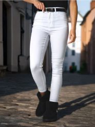 Jeansy skinny - biały. Białe jeansy damskie Sinsay, bez wzorów, z jeansu, z podwyższonym stanem. Za 49.99 zł.