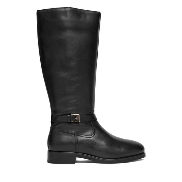 Kozaki Tommy Hilfiger. Czarne kozaki damskie Tommy Hilfiger, bez wzorów, bez obcasa, na płaskiej podeszwie, bez zapięcia. Za 999.99 zł.