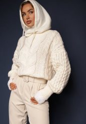 Jasnobeżowy Sweter z Wełną i Bawełną w Warkoczykowy Splot Kestina. Brązowe swetry nierozpinane damskie Renee, m, z aplikacjami, z bawełny, casualowe, bez kołnierzyka, bez ramiączek. Za 84.99 zł.