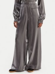 Liu Jo Sport Spodnie materiałowe TA6005 T322A Szary Relaxed Fit. Szare spodnie materiałowe damskie Liu Jo Sport, bez wzorów, z materiału, sportowe. Za 689.99 zł.