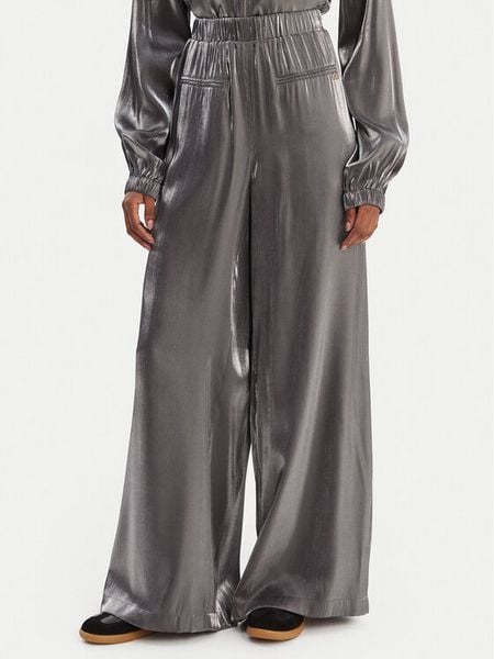 Liu Jo Sport Spodnie materiałowe TA6005 T322A Szary Relaxed Fit. Szare spodnie materiałowe damskie Liu Jo Sport, bez wzorów, z materiału, sportowe. Za 689.99 zł.