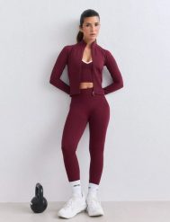 Damskie legginsy invisible scrunch, squat proof Shape Seamless czerwone. Czerwone legginsy damskie Aim'n, bez wzorów, z dzianiny. Za 301.00 zł.