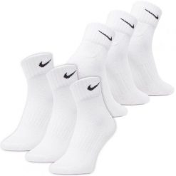Skarpety sportowe Nike 3 pack Cushion Ankle SX4926-101. Białe obuwie sportowe damskie Nike, bez wzorów, bez zapięcia, na fitness i siłownię. W wyprzedaży za 59.90 zł.