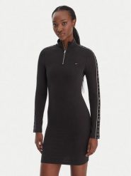 Tommy Jeans Sukienka codzienna DW0DW22529 Czarny Regular Fit. Czarne sukienki damskie Tommy Jeans, na co dzień, l, bez wzorów, z bawełny, bez kołnierzyka, bez ramiączek, proste. Za 369.99 zł.