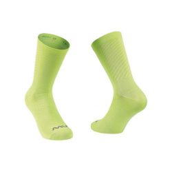 Skarpety rowerowe NORTHWAVE Switch Sock. Żółte skarpetki damskie Northwave, bez wzorów. Za 65.00 zł.