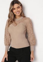 Beżowy Sweter z Prążkowanej Dzianiny z Koronką Ratana. Brązowe swetry nierozpinane damskie Born2be, s, bez wzorów, z dzianiny, eleganckie, bez kołnierzyka, bez ramiączek. Za 129.99 zł.