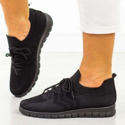 Czarne sportowe buty damskie Potocki 16329. Czarne obuwie sportowe damskie POTOCKI, na lato, bez wzorów, z dresówki, bez zapięcia, do biegania. Za 89.00 zł.