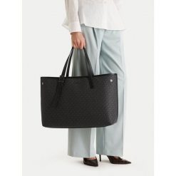 Torebka MICHAEL Michael Kors. Czarne shopperki damskie MICHAEL Michael Kors, bez wzorów, bez dodatków. Za 1,529.00 zł.